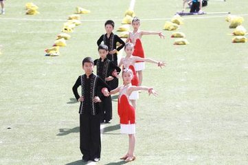 <b>Դ </b>
